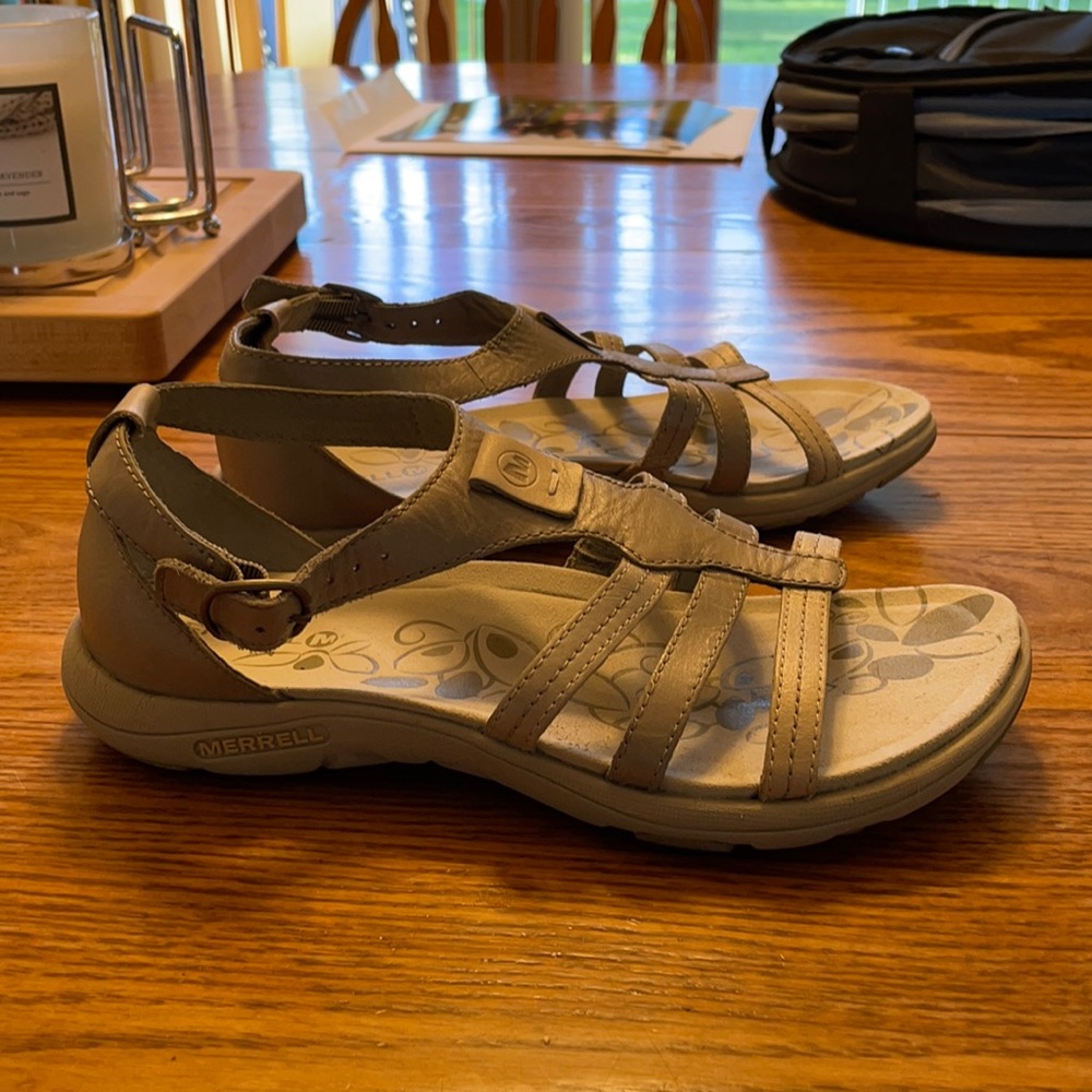 Tan Merrell Sandals size 8 (European 39)